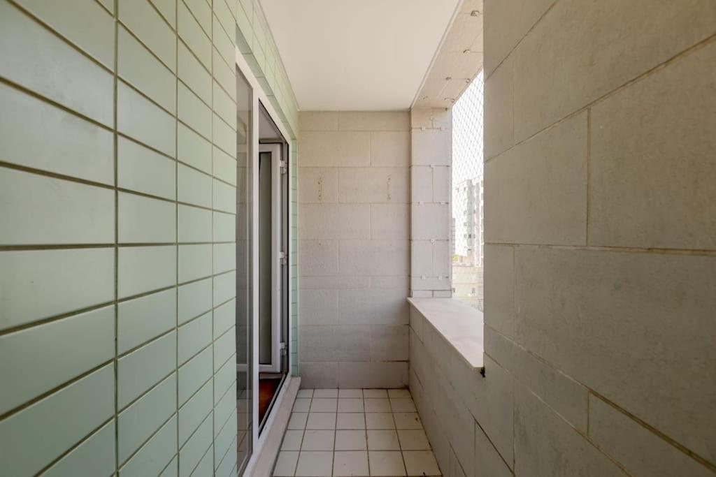 Apartment Spacious 3-bedroom In *